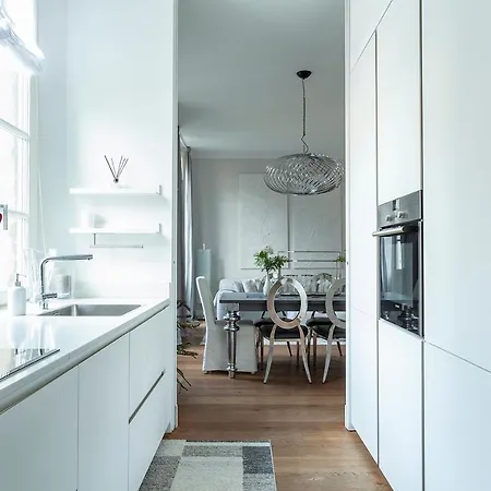 Elegant In With Terrace Como