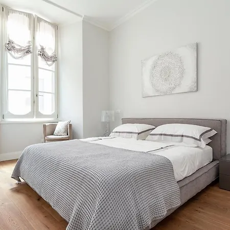 Elegant In With Terrace
