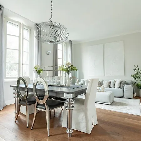 Elegant In With Terrace Como